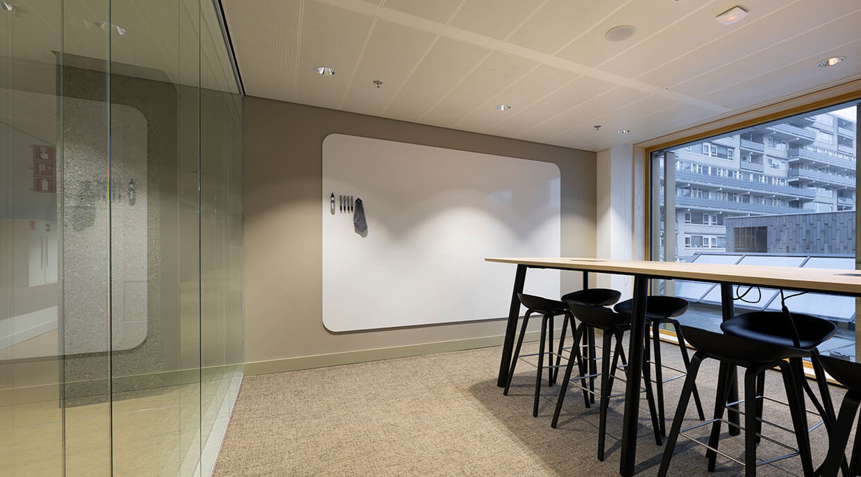 Tableau blanc Chameleon sur le mur de notre client Stadswinkel Tilburg