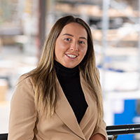 Britt Brasse d-block w-100