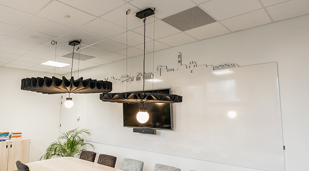 Chameleon, Referenz, Van der Capelle