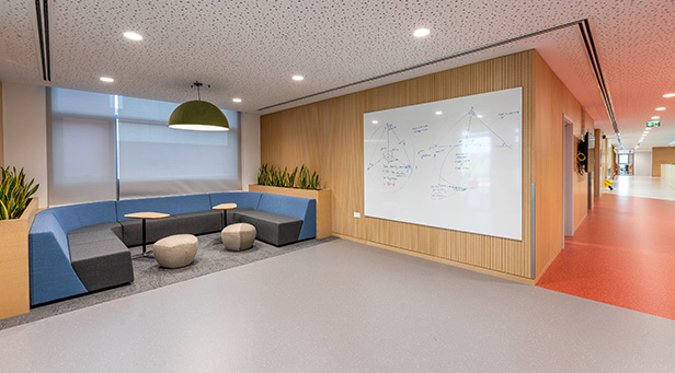 chameleon-writing-referenz-office-inspiration-1